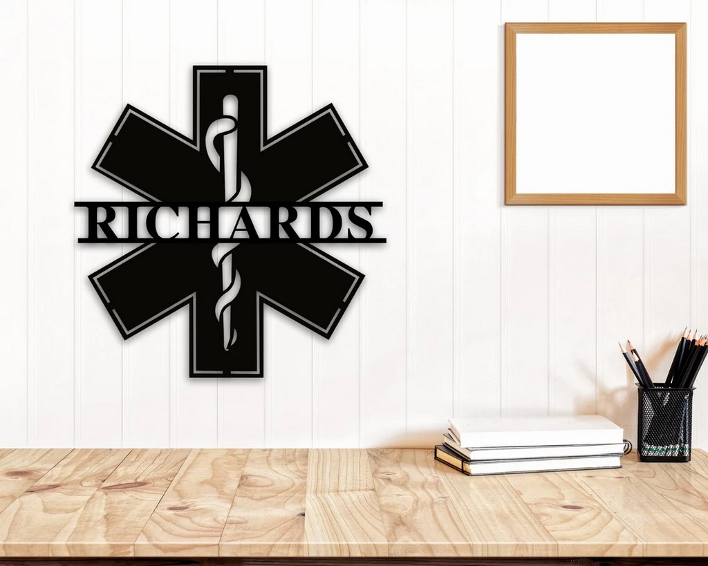 Personalized Paramedic Metal Wall Art Custom Name Nurse Sign Decor for Office