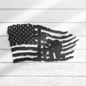 US Soldier Keeling Praying At Cross Metal Wall Art US Veteran Patriotic Memorial Gift