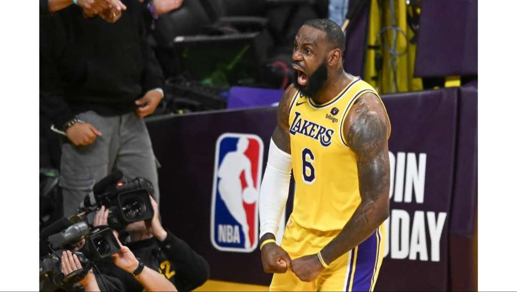 LeBron James Makes History & Leads Lakers To The