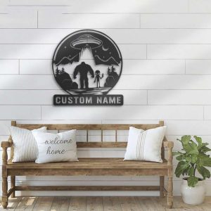 Personalize Bigfoot Ailen UFO Metal Sign Sasquatch Name Sign Bigfoot Sign Home Decor Birthday Gift 2