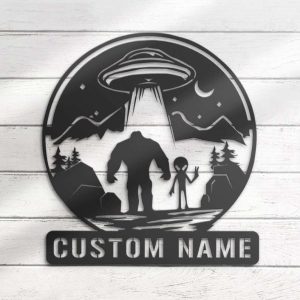 Personalize Bigfoot Ailen UFO Metal Sign Sasquatch Name Sign Bigfoot Sign Home Decor Birthday Gift 4