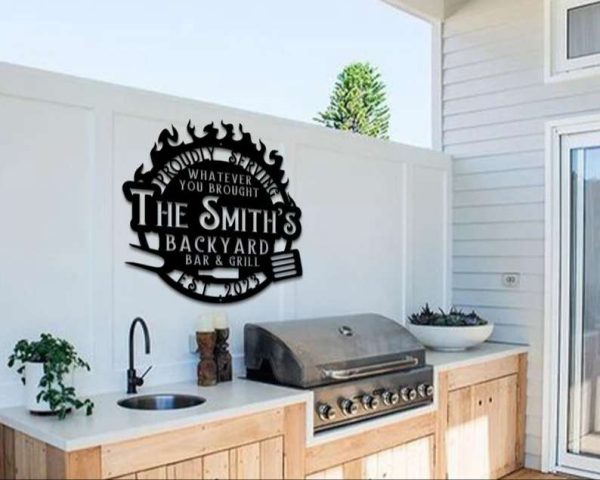 Personalized Flaming BBQ Metal Art Sign Custom BBQ SmokeHouse and Grill Sign Backyard Bar Sign with Inspiring Quotes Outdoor Family Name Decoration