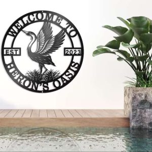 Personalized Heron Metal Wall Art Sign Elegant Lake Bird Sign for Family Backyard Pond or Lake Decoration Housewarming Gift 2