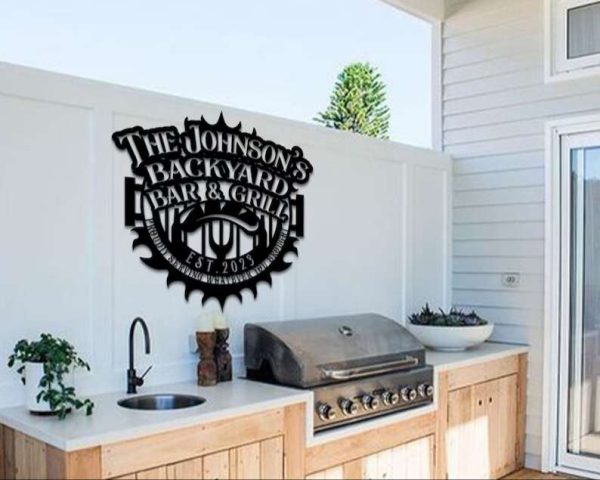 Personalized Metal Art Grill BBQ Sign Custom EST Sign for Backyard Smokehouse, Outdoor Bar, and Kitchen Wall Decor Perfect Gift for Dad and Family Name Decoration