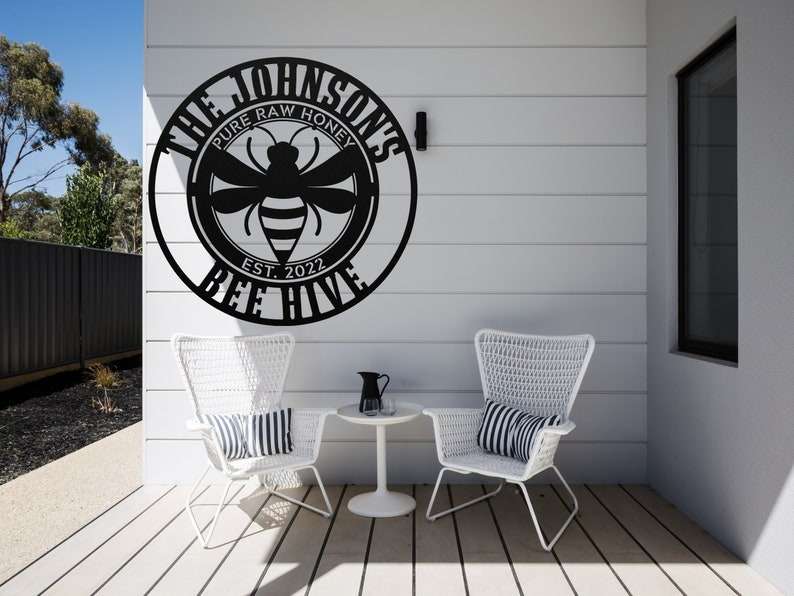 Custom Honey Bee Welcome Metal Sign for Garden Decor - iWantDIY