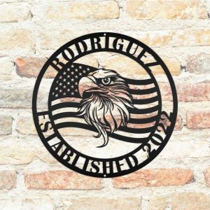 Personalized Eagle and Flag Family Name Sign Independence Day Veteran Day Patriotic Decor Custom Metal Sign 1