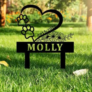 Personalized Heart with Dog Paws Memorial Sign Yard Stakes Pet Grave Marker Cemetery Decor Custom Metal Sign