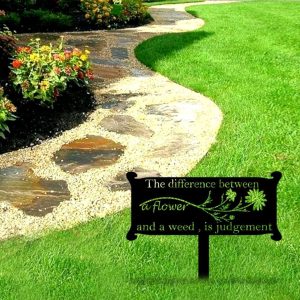 Personalized The Different Between A Flower and A Weed Funny Garden Decorative Custom Metal Sign
