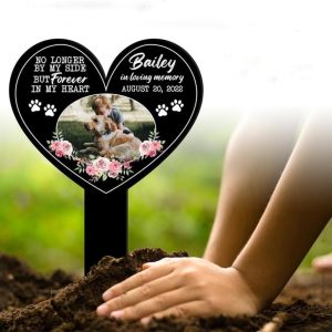 DINOZOZO Custom Dog Cat Photo No Longer By My Side Floral Pet Grave Marker Garden Stakes Pet Memorial Gift Custom Metal Signs3