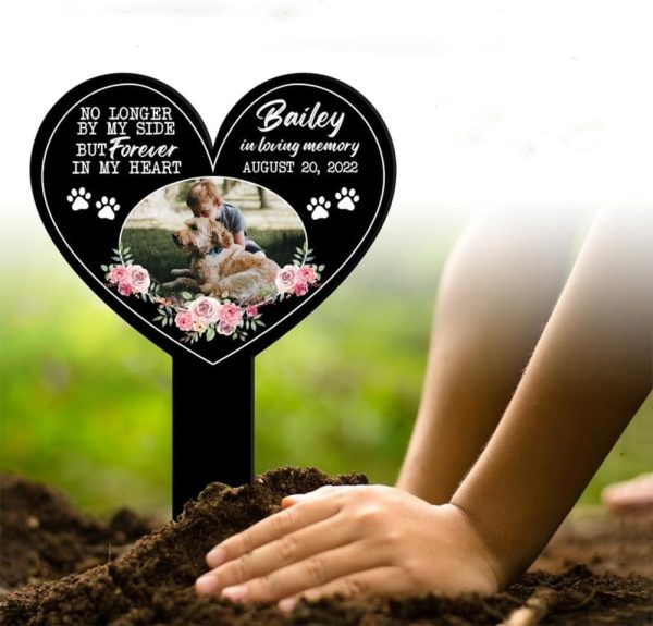 DINOZOZO Custom Dog Cat Photo No Longer By My Side Floral Pet Grave Marker Garden Stakes Pet Memorial Gift Custom Metal Signs