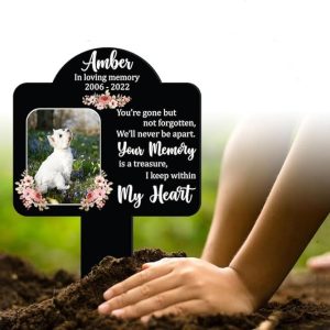 DINOZOZO Floral Custom Dog Cat Photo Your Memory Is A Treasure I Keep Within My Heart Pet Grave Marker Garden Stakes Pet Memorial Gift Custom Metal Signs1