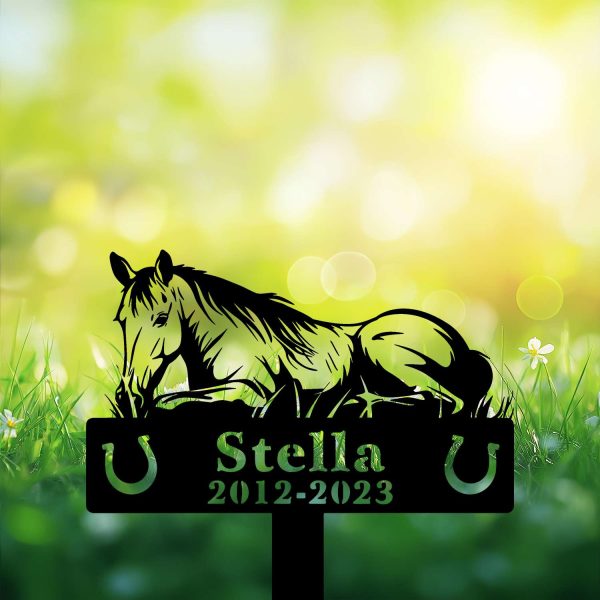 DINOZOZOCOM Personalized Memorial Garden Stakes, Horse Lying Down on Grass Grave Marker, Loss of Horse, Sympathy Gifts, Horse Cemetary Decor