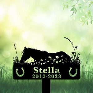 DINOZOZOCOM Personalized Memorial Garden Stakes Horse Sleeping on Daisy Flowers Grave Marker Loss of Horse Sympathy Gifts Horse Cemetary Decor 3