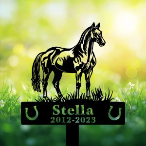 DINOZOZOCOM Personalized Memorial Garden Stakes, Horse Standing on Grass Grave Marker, Loss of Horse, Sympathy Gifts, Horse Cemetary Decor