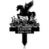 DINOZOZOCOM Personalized Memorial Garden Stakes Horse with Wings Standing on Daisy Flowers Grave Marker Loss of Horse Sympathy Gifts Horse Cemetary Decor 1