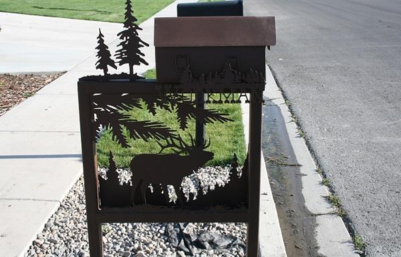 metal mail box 1 Mid-Century Modern Mailbox Ideas