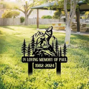 Personalized Wolf Remembrance Memorial Stake